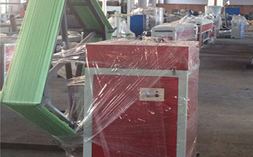 塑料拉絲機(jī)